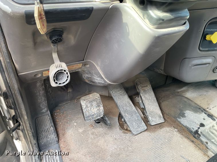 image for item MS9757 2007 Peterbilt 357  ready mix truck