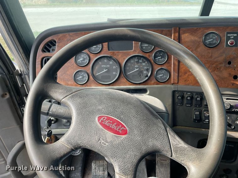 image for item MS9757 2007 Peterbilt 357  ready mix truck