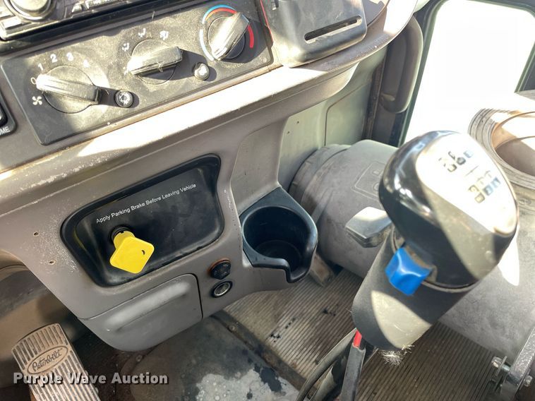 image for item MS9757 2007 Peterbilt 357  ready mix truck