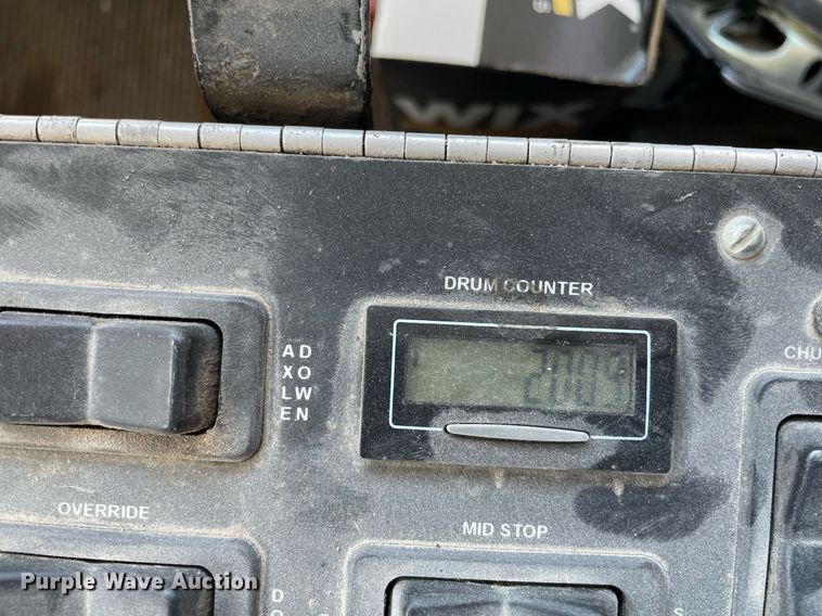 image for item MS9757 2007 Peterbilt 357  ready mix truck