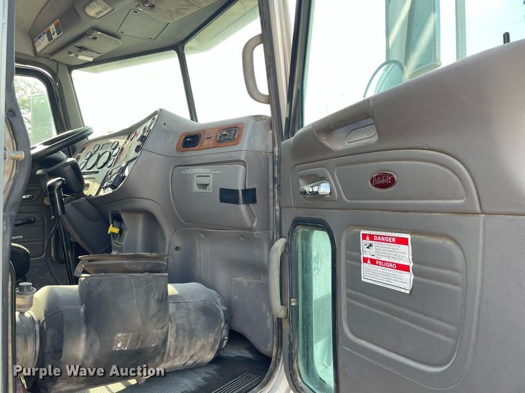 image for item MS9757 2007 Peterbilt 357  ready mix truck