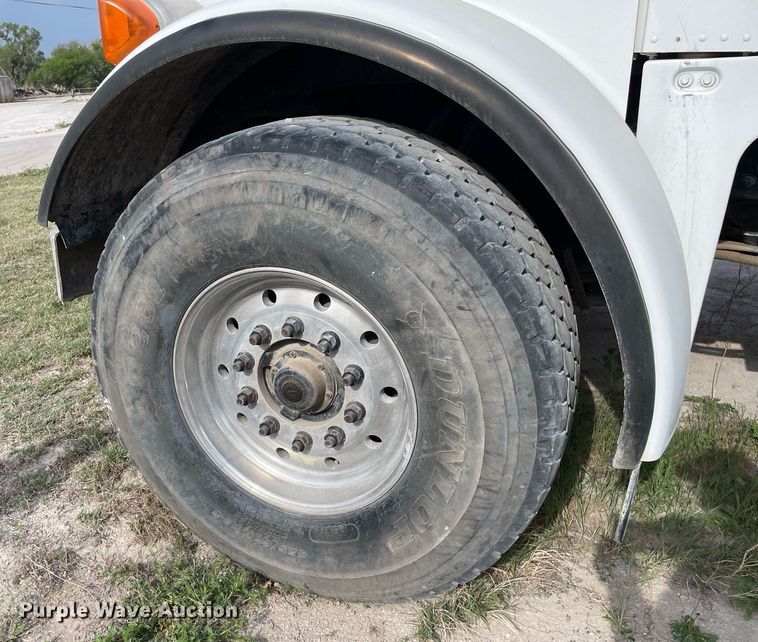 image for item MS9757 2007 Peterbilt 357  ready mix truck