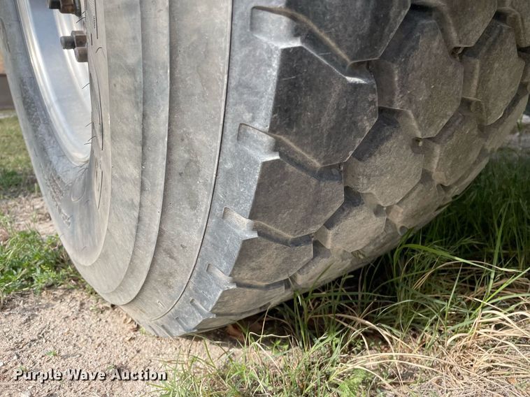 image for item MS9757 2007 Peterbilt 357  ready mix truck