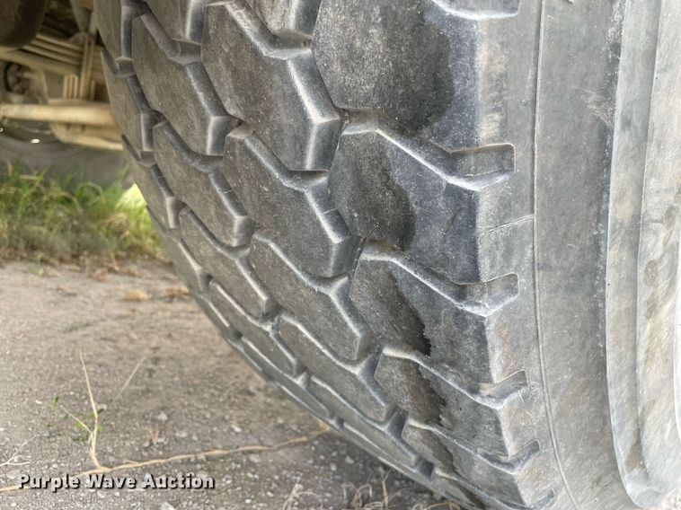 image for item MS9757 2007 Peterbilt 357  ready mix truck