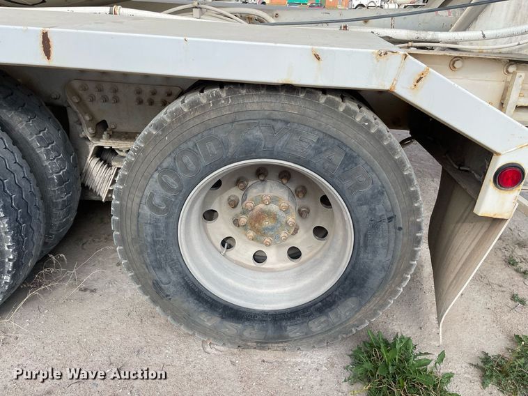 image for item MS9757 2007 Peterbilt 357  ready mix truck