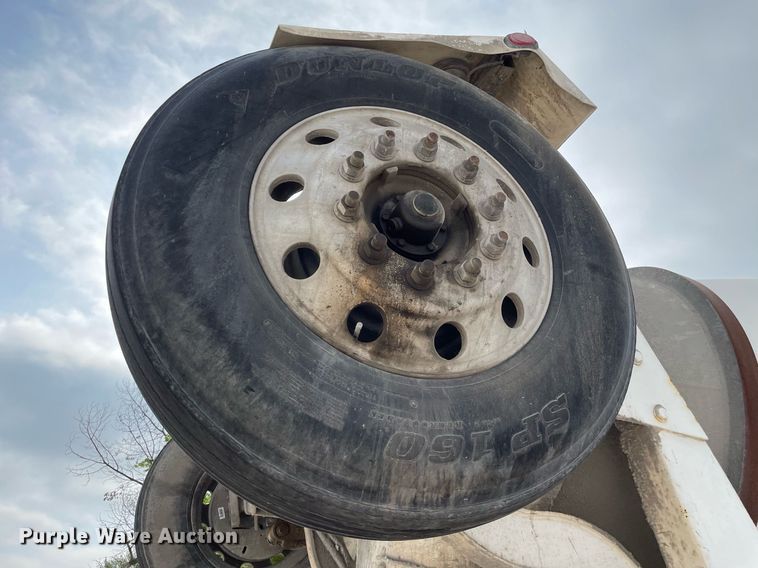 image for item MS9757 2007 Peterbilt 357  ready mix truck