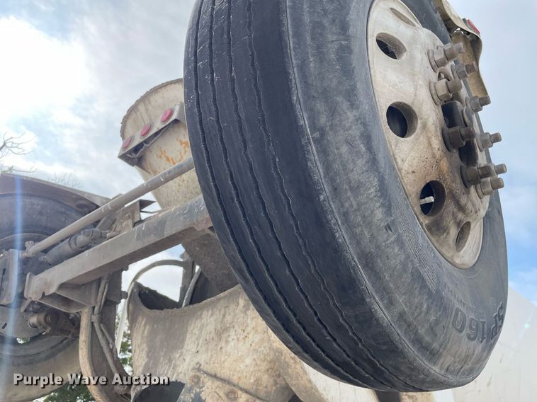 image for item MS9757 2007 Peterbilt 357  ready mix truck