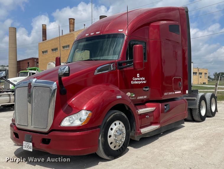 image for item MS9758 2016 Kenworth T680  semi truck