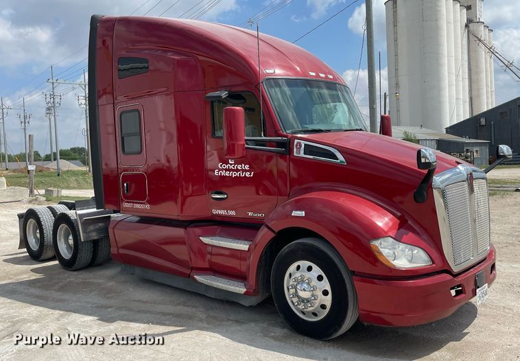 image for item MS9758 2016 Kenworth T680  semi truck