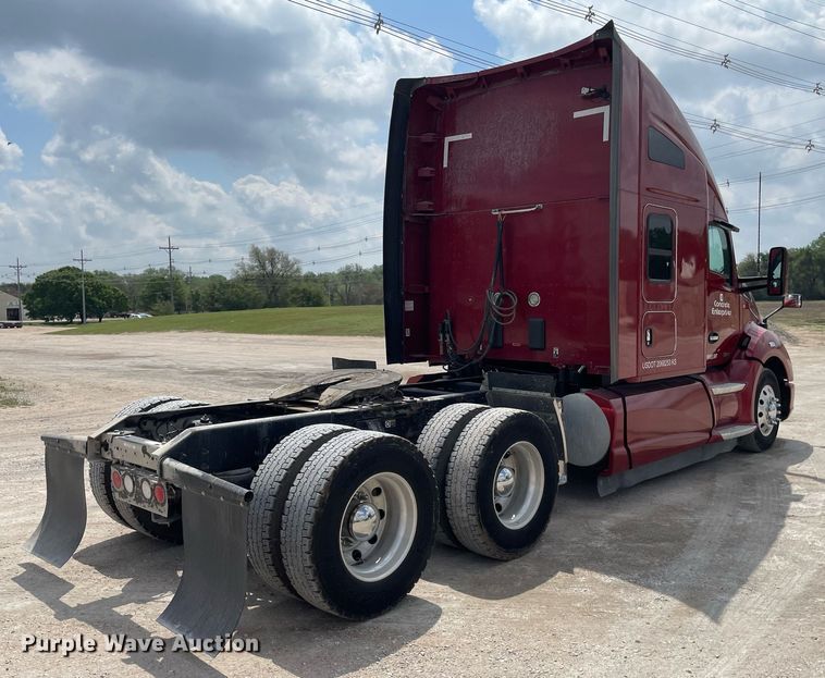 image for item MS9758 2016 Kenworth T680  semi truck