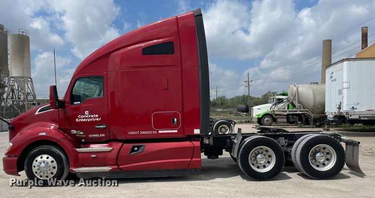 image for item MS9758 2016 Kenworth T680  semi truck