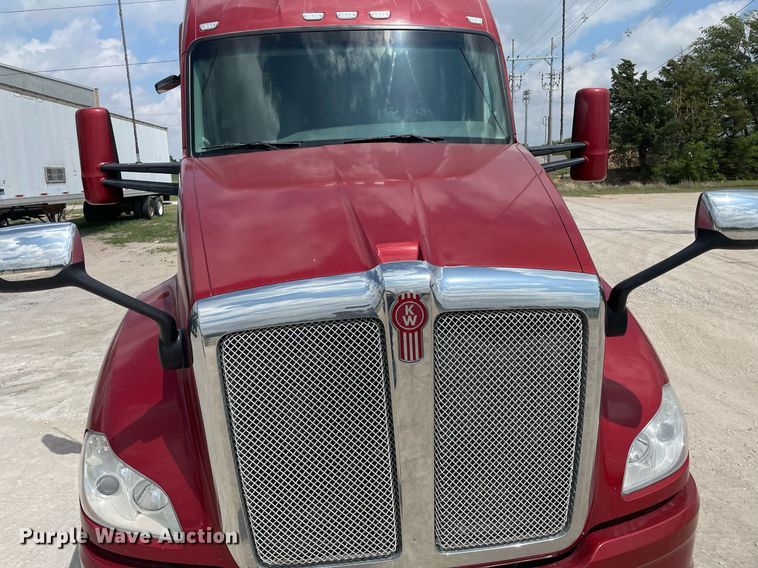 image for item MS9758 2016 Kenworth T680  semi truck