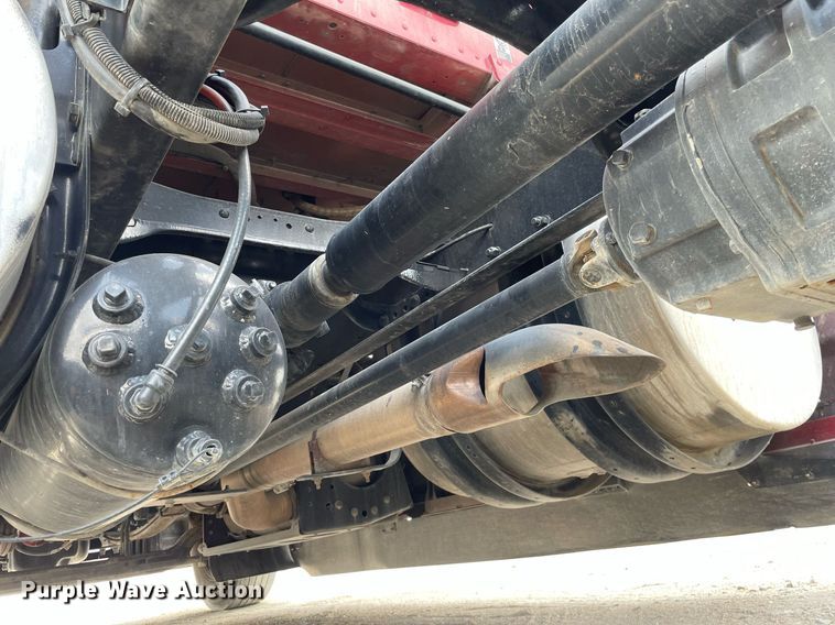 image for item MS9758 2016 Kenworth T680  semi truck