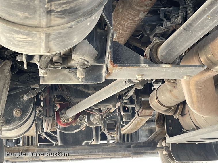 image for item MS9758 2016 Kenworth T680  semi truck