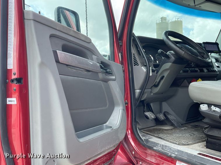 image for item MS9758 2016 Kenworth T680  semi truck