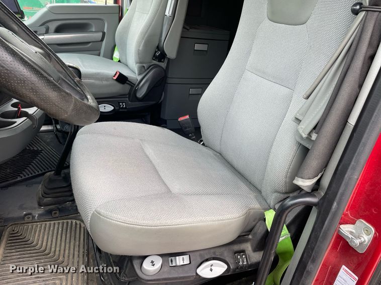 image for item MS9758 2016 Kenworth T680  semi truck