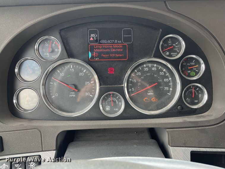 image for item MS9758 2016 Kenworth T680  semi truck