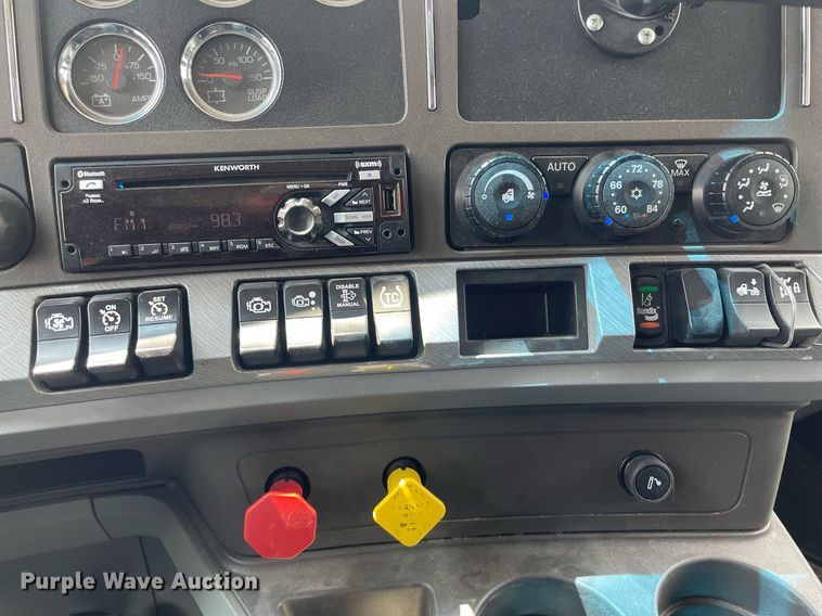 image for item MS9758 2016 Kenworth T680  semi truck