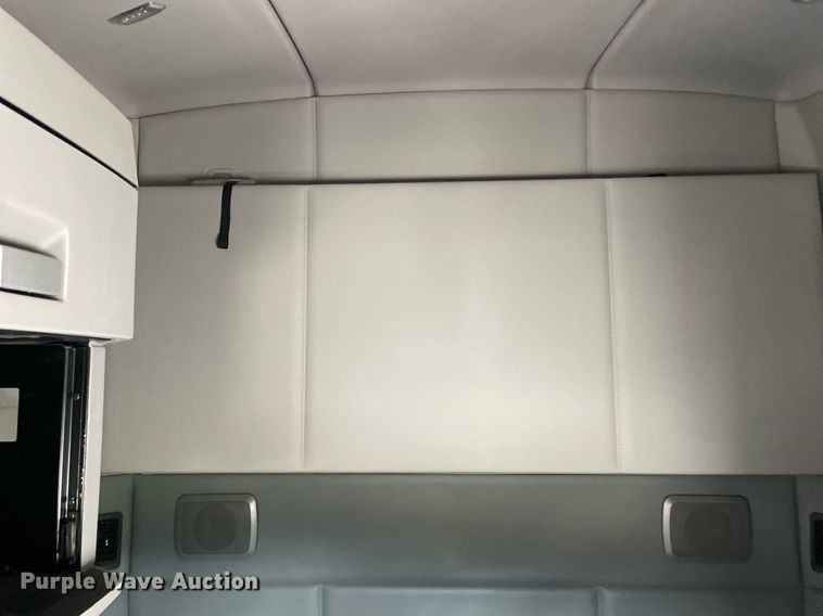 image for item MS9758 2016 Kenworth T680  semi truck