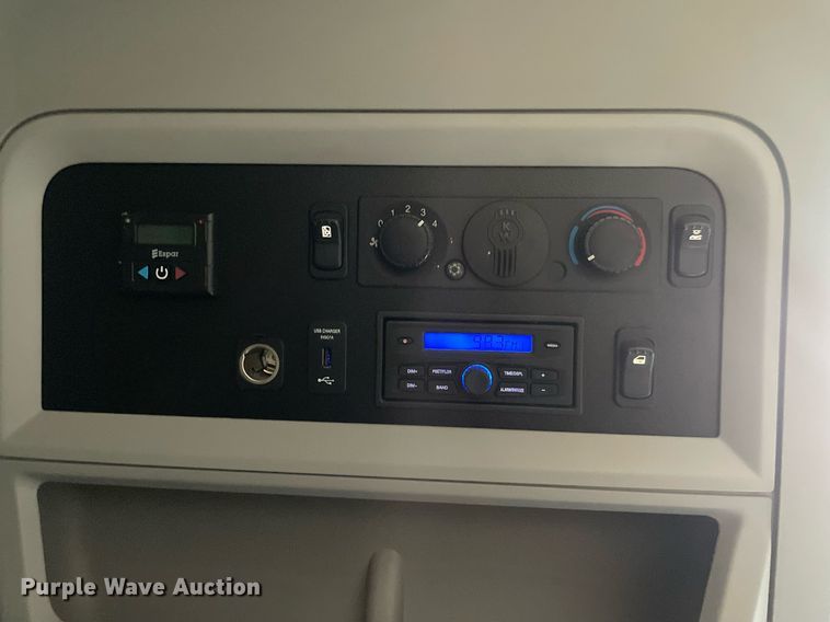 image for item MS9758 2016 Kenworth T680  semi truck