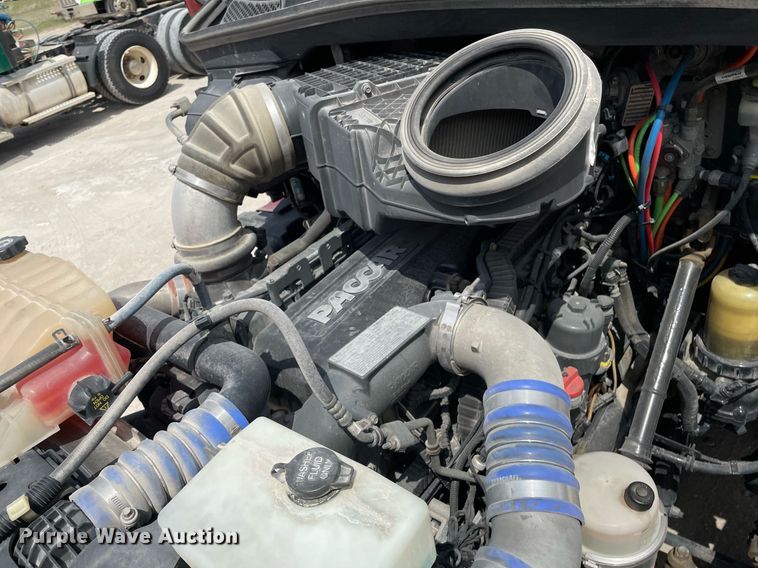 image for item MS9758 2016 Kenworth T680  semi truck