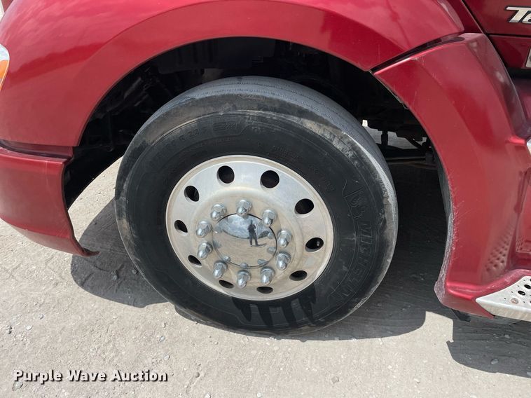 image for item MS9758 2016 Kenworth T680  semi truck