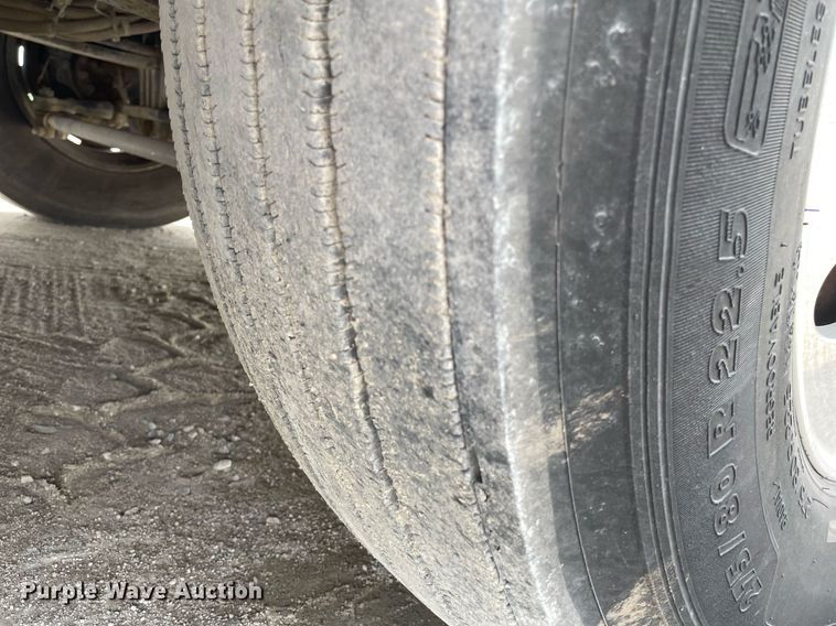 image for item MS9758 2016 Kenworth T680  semi truck