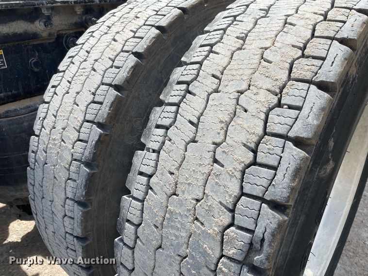 image for item MS9758 2016 Kenworth T680  semi truck