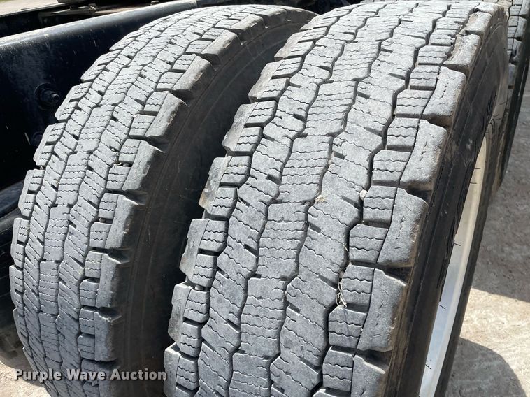 image for item MS9758 2016 Kenworth T680  semi truck