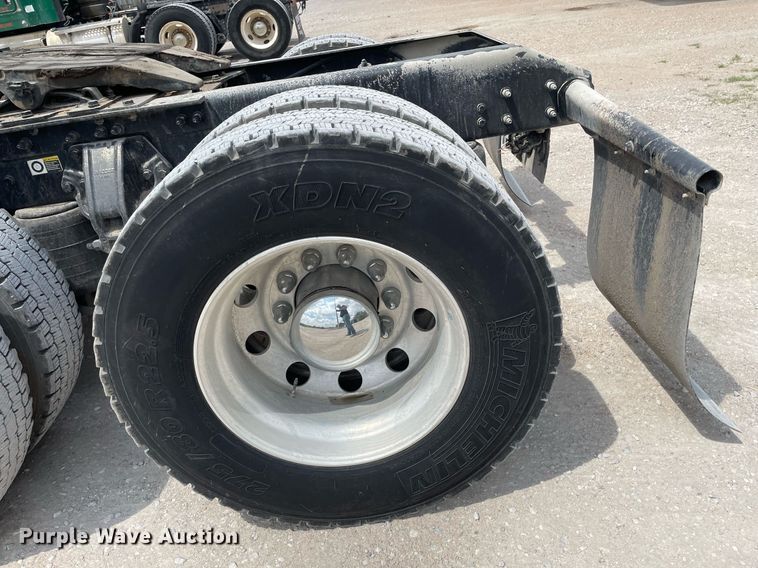 image for item MS9758 2016 Kenworth T680  semi truck