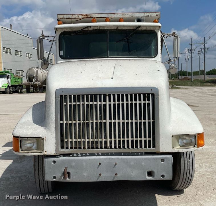 image for item MS9759 1991 International 9400  dump truck