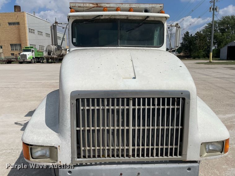 image for item MS9759 1991 International 9400  dump truck