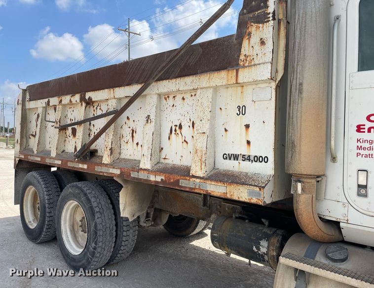 image for item MS9759 1991 International 9400  dump truck