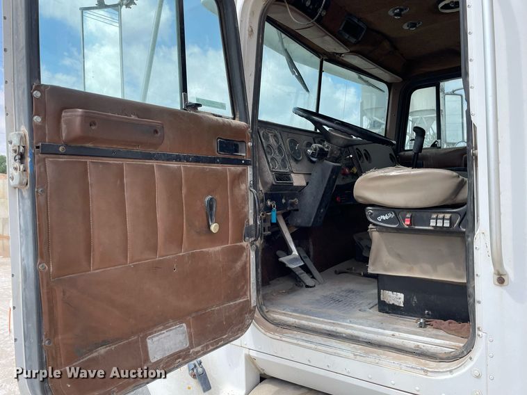 image for item MS9759 1991 International 9400  dump truck