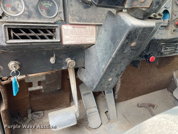 image for item MS9759 1991 International 9400  dump truck