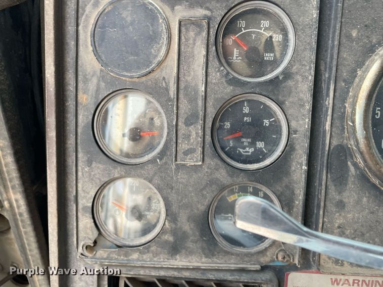 image for item MS9759 1991 International 9400  dump truck