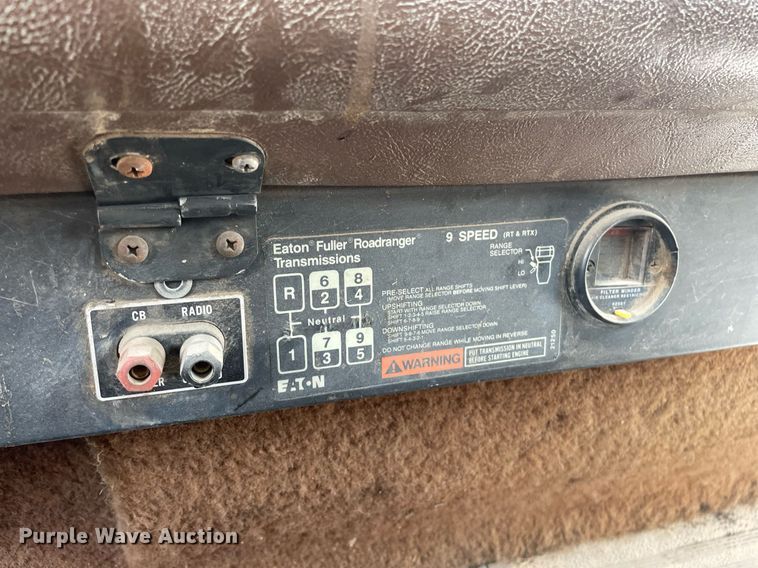 image for item MS9759 1991 International 9400  dump truck