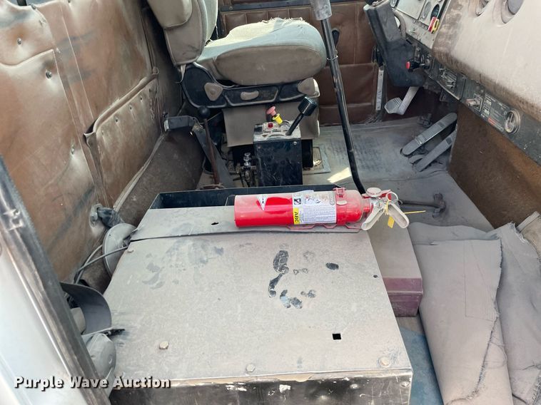 image for item MS9759 1991 International 9400  dump truck