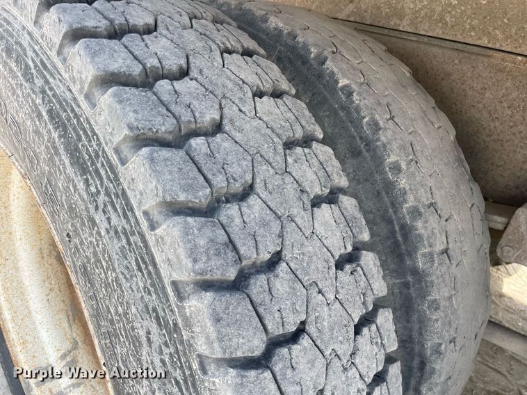 image for item MS9759 1991 International 9400  dump truck