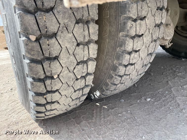 image for item MS9759 1991 International 9400  dump truck