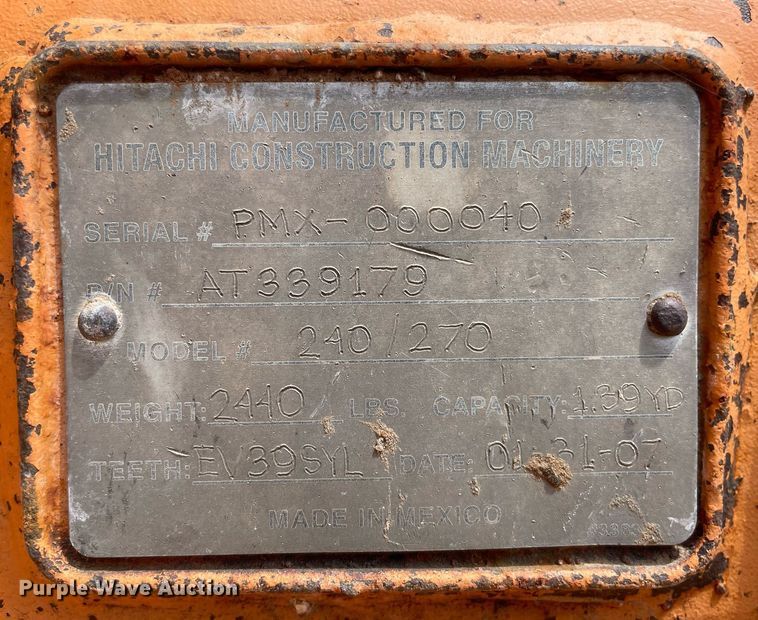 image for item MS9760 2002 John Deere 230CLC  excavator