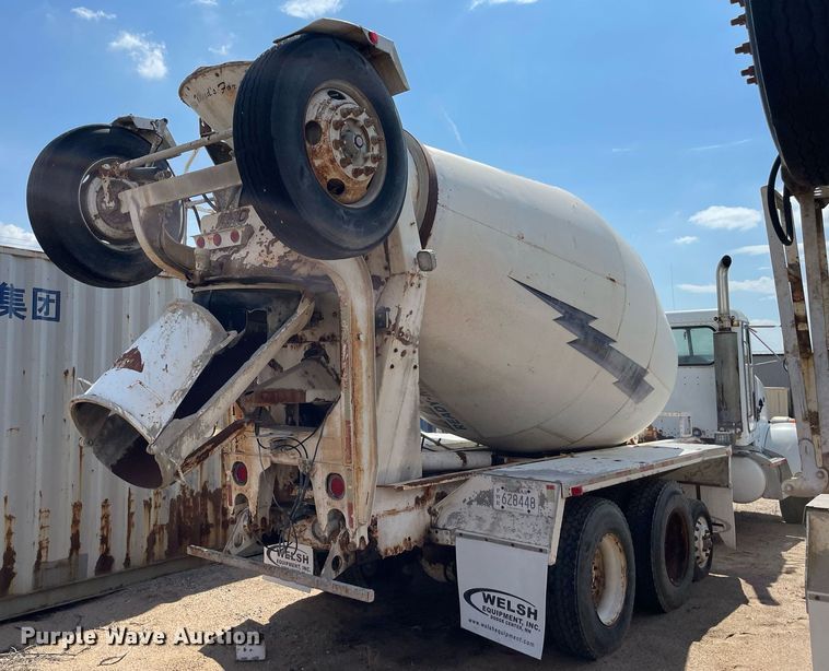 image for item MS9779 2005 Peterbilt 357  ready mix truck