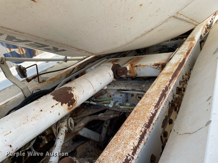 image for item MS9779 2005 Peterbilt 357  ready mix truck