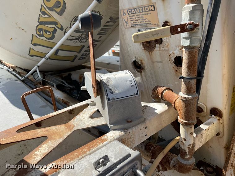 image for item MS9779 2005 Peterbilt 357  ready mix truck