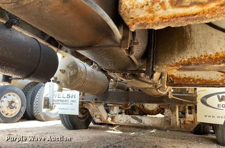 image for item MS9779 2005 Peterbilt 357  ready mix truck