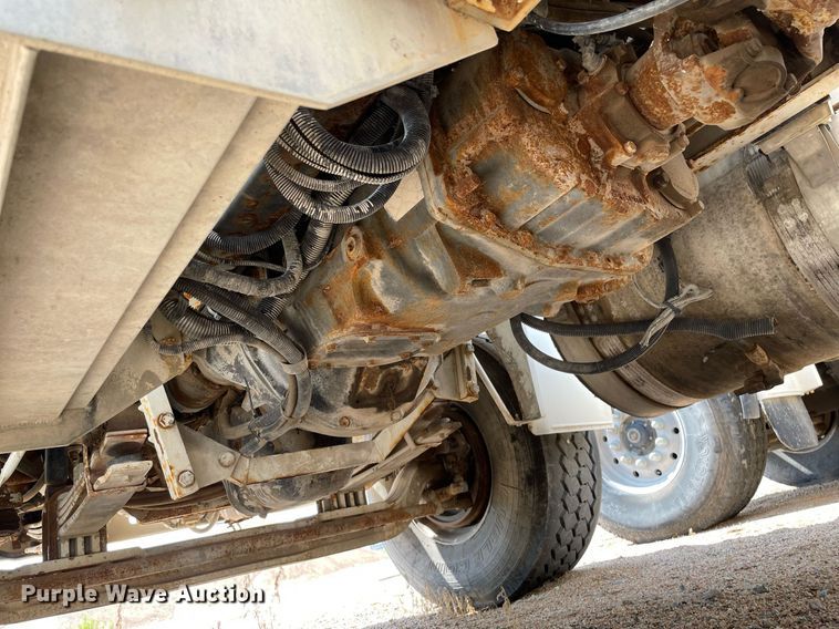 image for item MS9779 2005 Peterbilt 357  ready mix truck