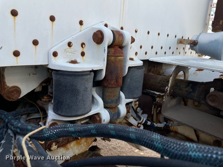 image for item MS9779 2005 Peterbilt 357  ready mix truck