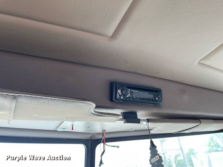 image for item MS9779 2005 Peterbilt 357  ready mix truck