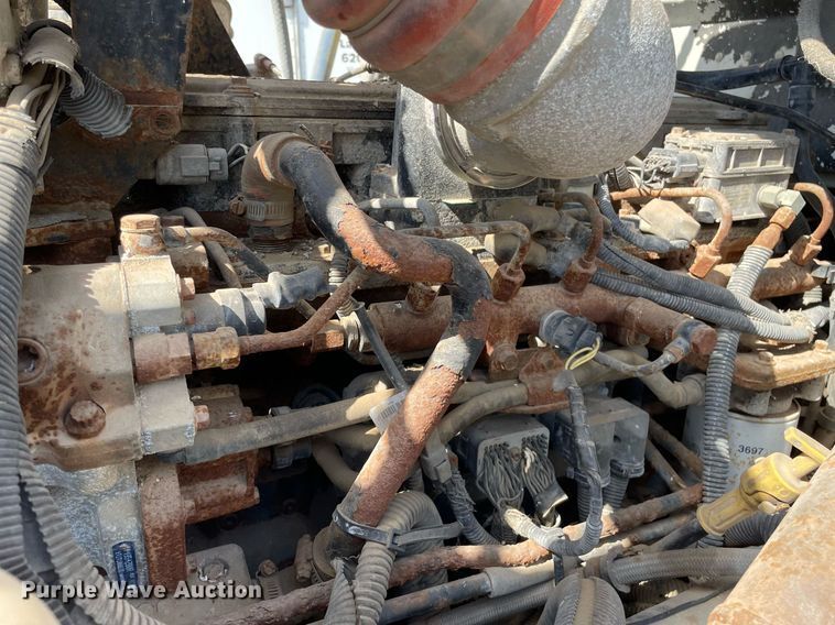 image for item MS9779 2005 Peterbilt 357  ready mix truck