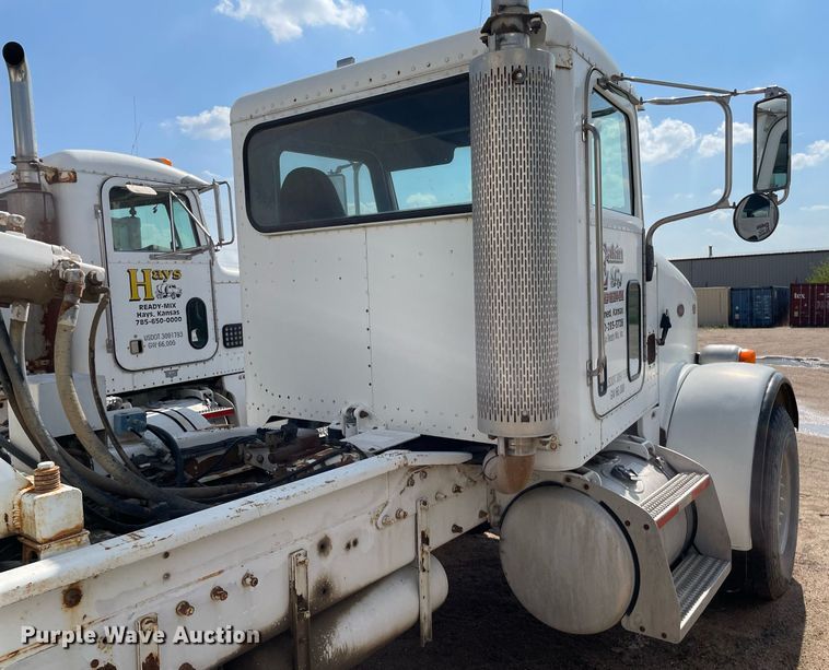 image for item MS9780 2005 Peterbilt 357  ready mix truck